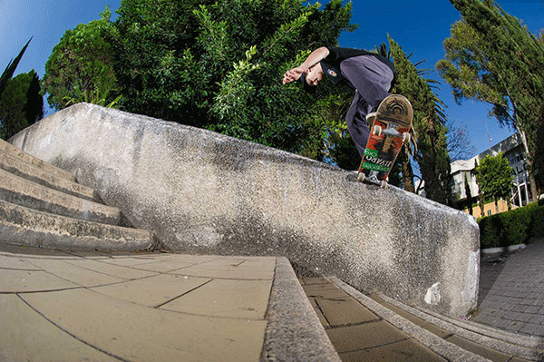 imperial-motion-josh_anderson_fs_noseslide-mikey_gould